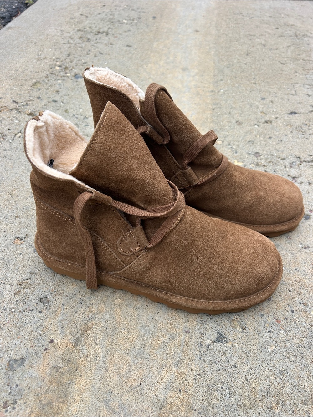 BearPaw Chestnut Suede Lace-Up Ankle Boots